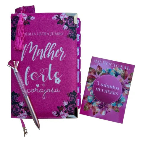 Kit Bíblia Jumbo 100% Glitter Pink com Abas adesivas e Pingente Cp dura Acolchoada + caneta + devocional